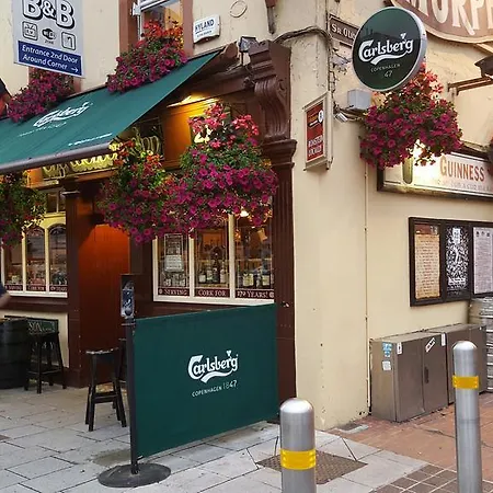 Creedons Traditional Irish Welcome 3* Cork