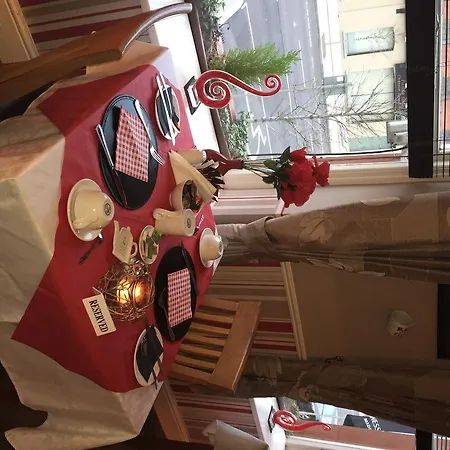 Creedons Traditional Irish Welcome Bed & Breakfast 3*
